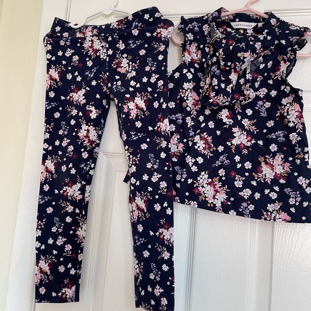 Girls Janie and Jack matching floral pant set.  Size 5